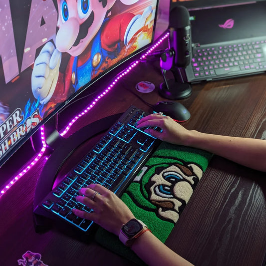 Luigi Gaming Keyboard Rug