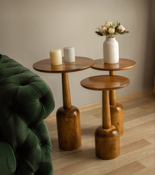 Tri-Leg Nesting Tables – Oak (Set of 2)