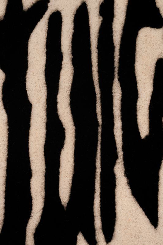 JUICY Drip Tufted Rug (Black & Ivory)