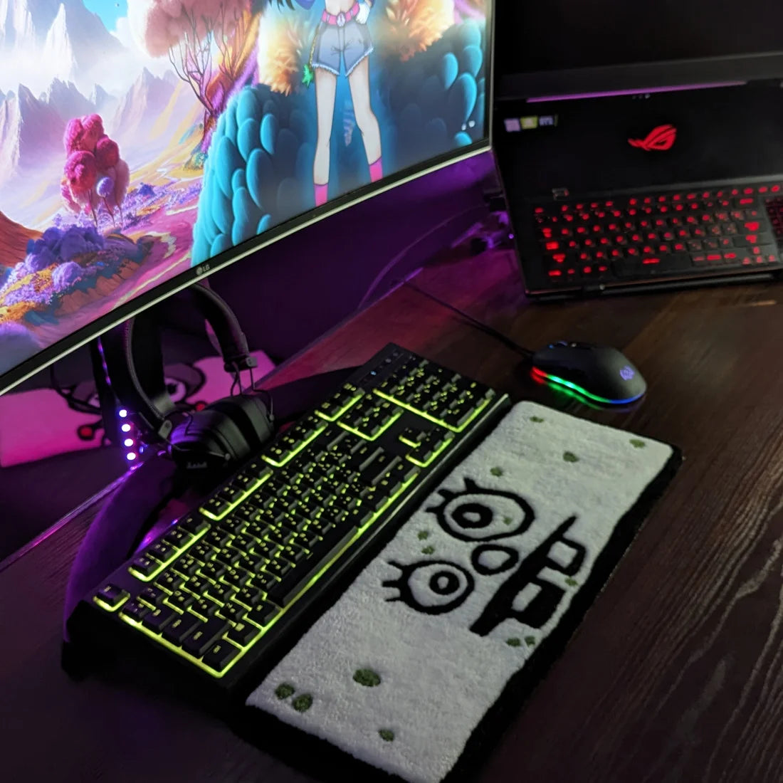 Spongebob Eyes Keyboard Rug