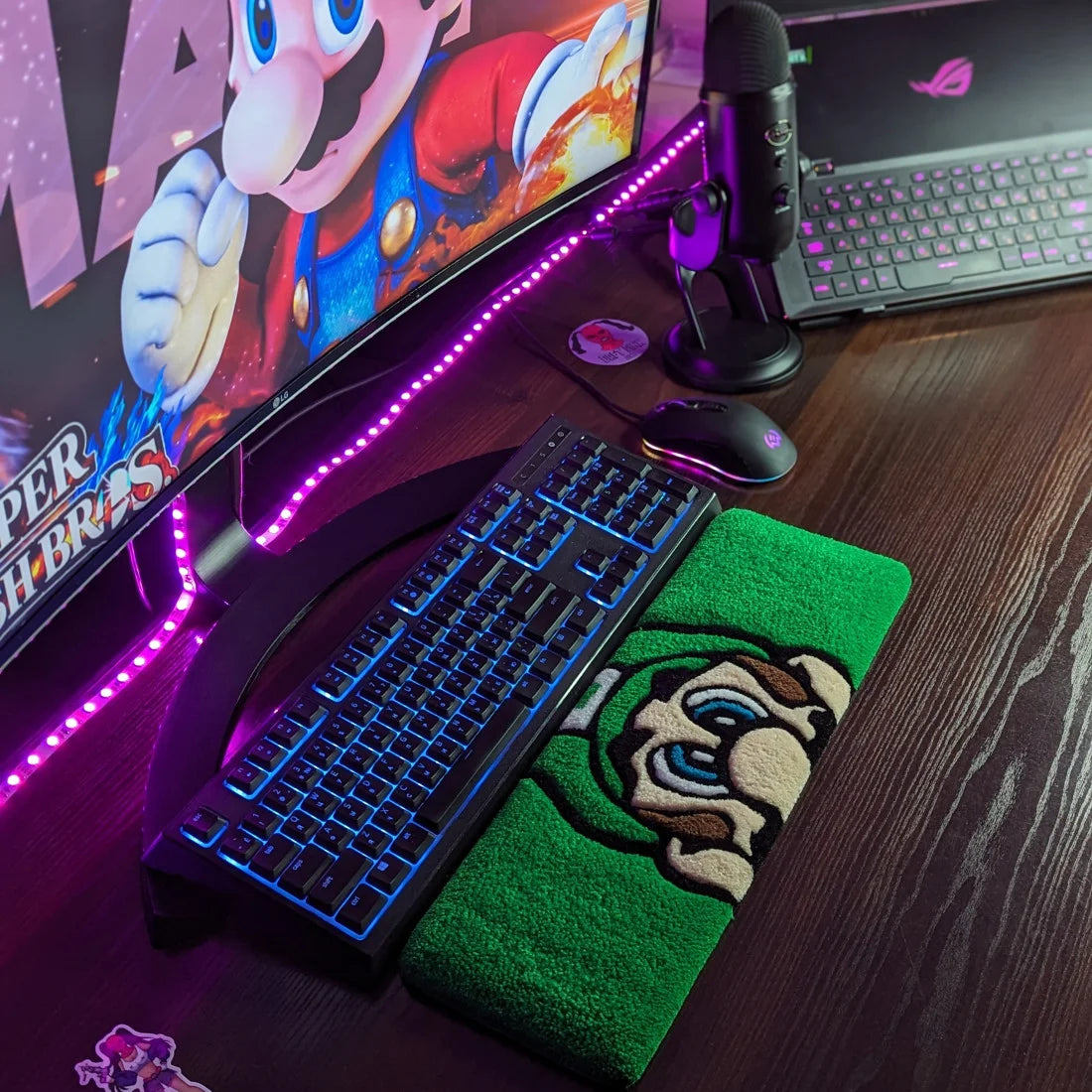 Luigi Gaming Keyboard Rug
