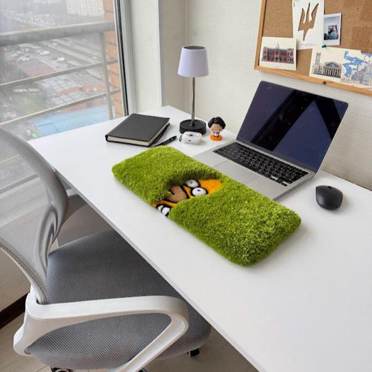 Sneaky Peek Tufted Desk Rug