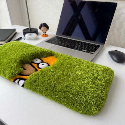 Sneaky Peek Tufted Desk Rug