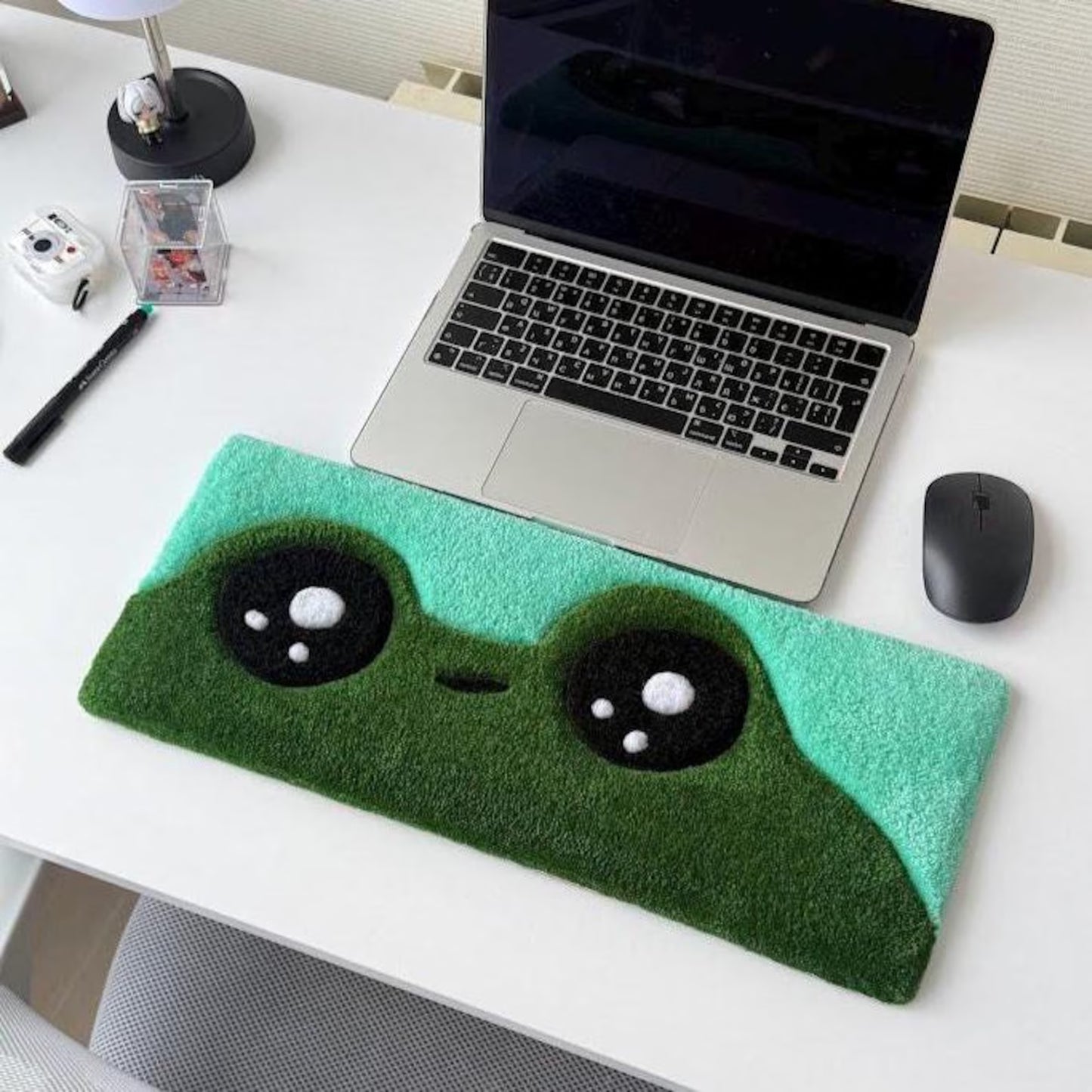 Grumpy Frog Tufted Desk Rug