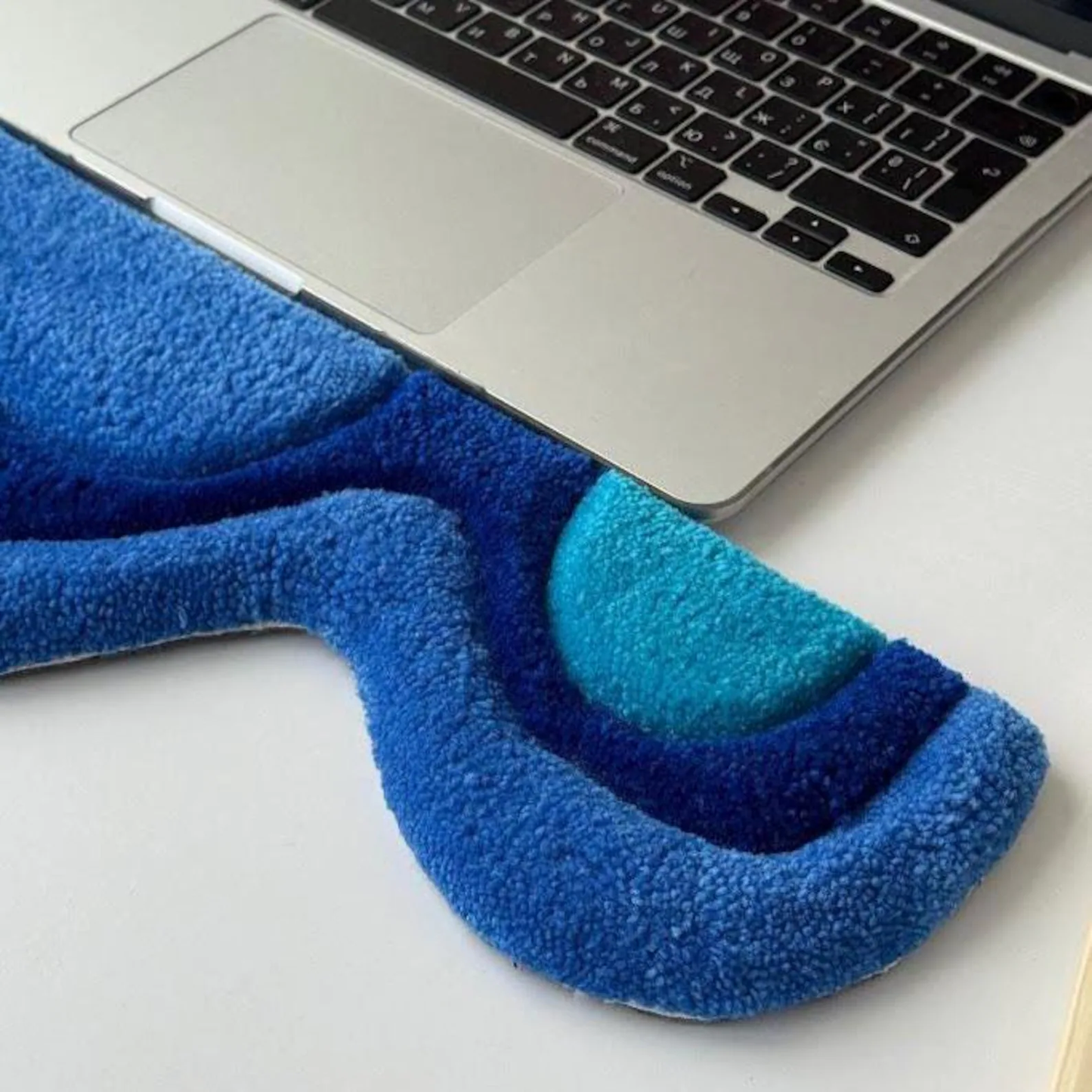 Blue Wave Tufted Wrist Rest & Mouse Pad Rug